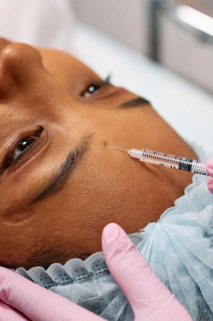 Ärztliche Botox-Injektion in Düsseldorf statt Behandlung im Kosmetikstudio