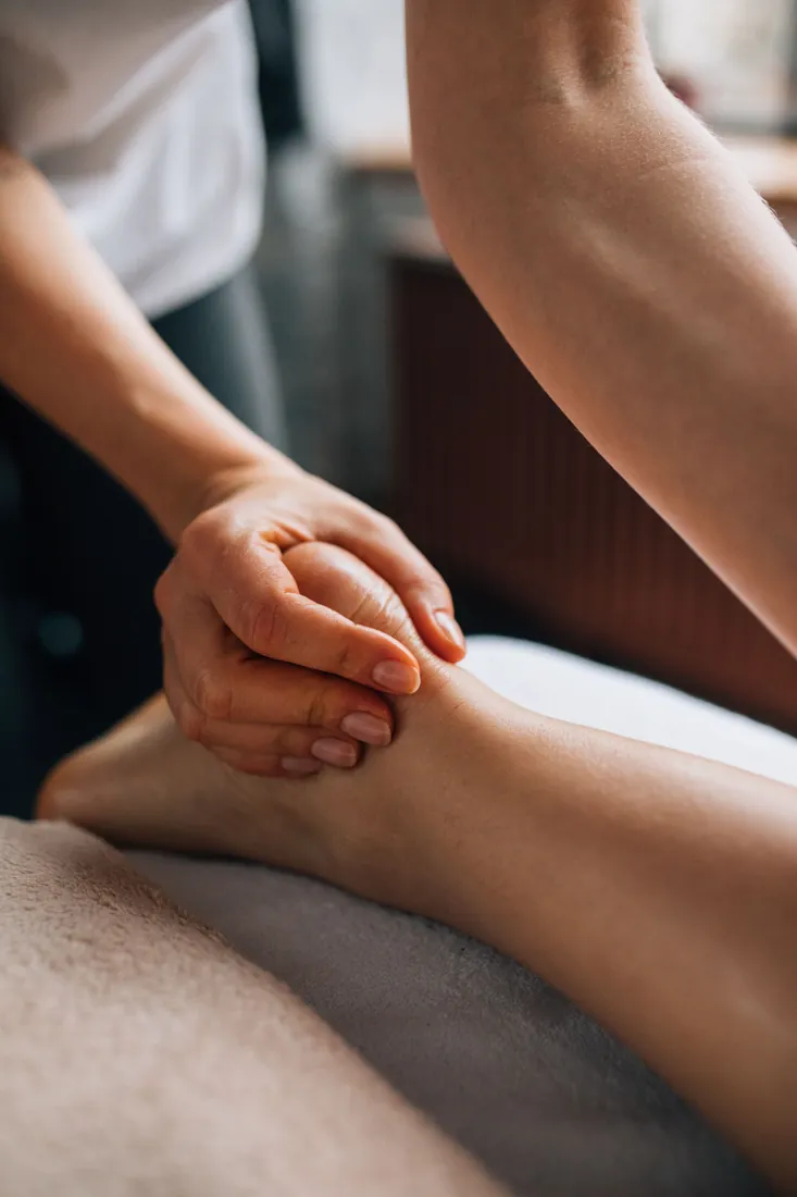 Manuelle Lymphdrainage — konservative Lipödem-Therapie in Düsseldorf
