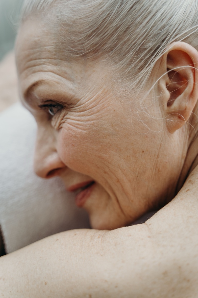 Botox Facharzt Düsseldorf — Patientin vor der Botox-Behandlung, Beratung bei Dr. Fetai Body Art Surgery Institute