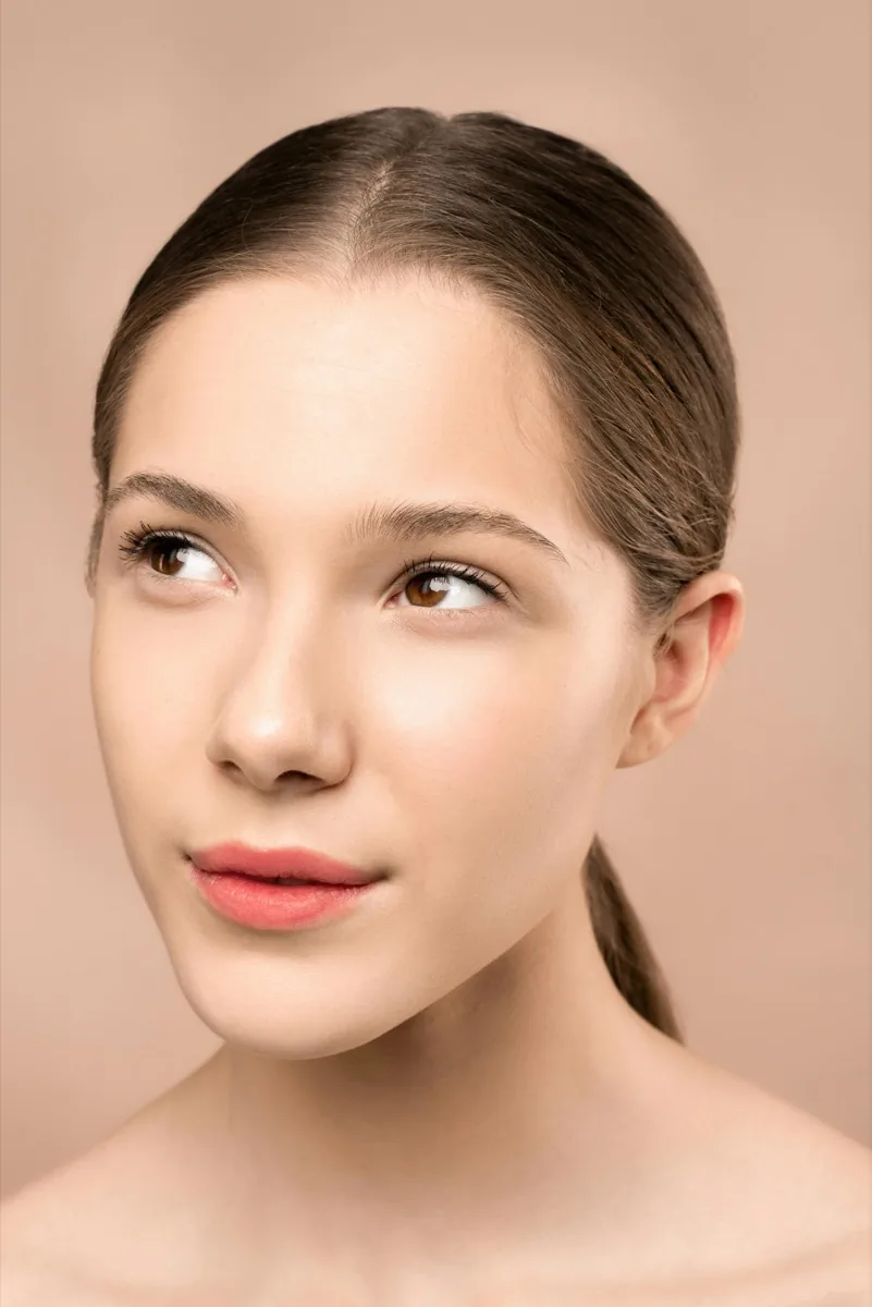 Botox Ergebnis Düsseldorf — natürlich glattes Hautbild ohne Maskeneffekt nach Baby Botox Behandlung bei Dr. Fetai