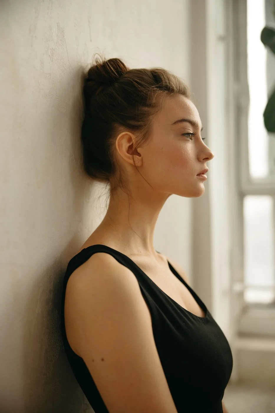 Weibliches Profil mit definierter Kieferlinie – Ergebnis einer Jawline-Konturierung