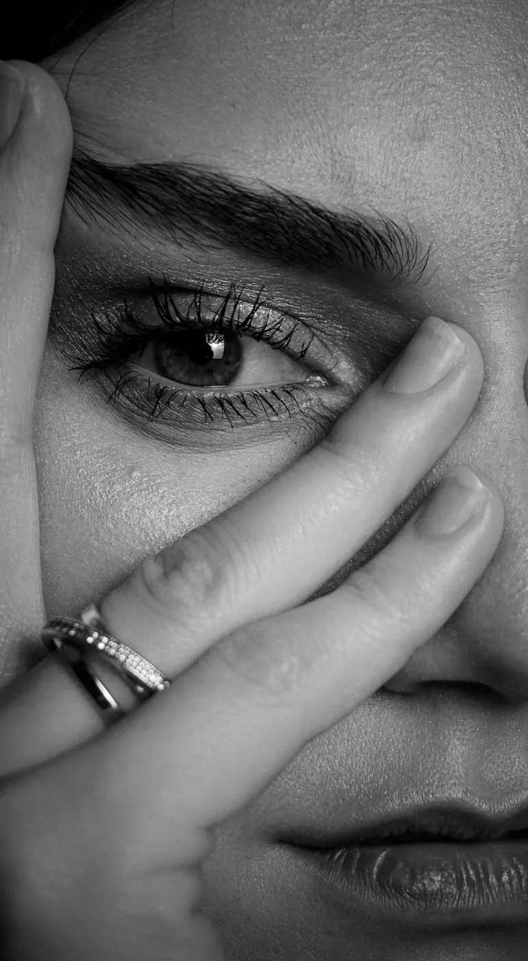 Ausdrucksstarke Augenpartie im Detail – ein wacher Blick